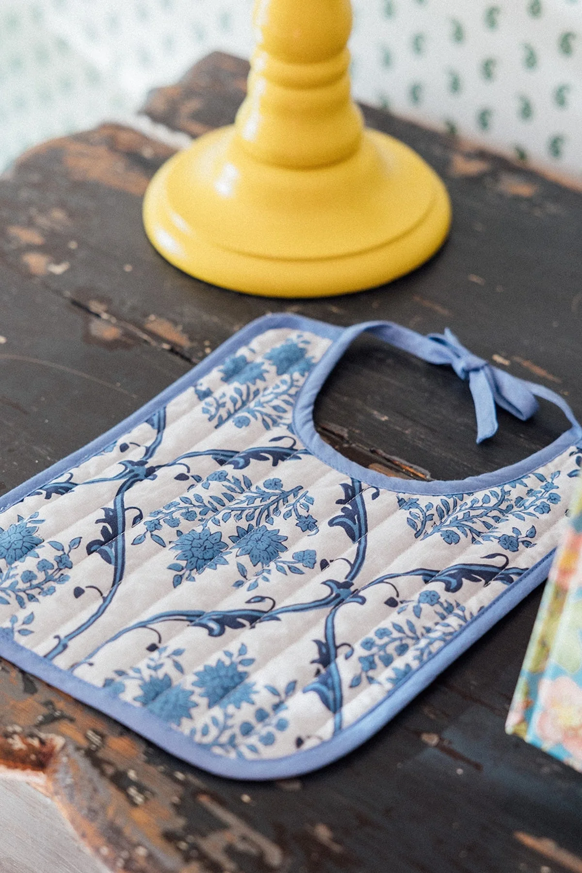 Thais Bib - Image 3