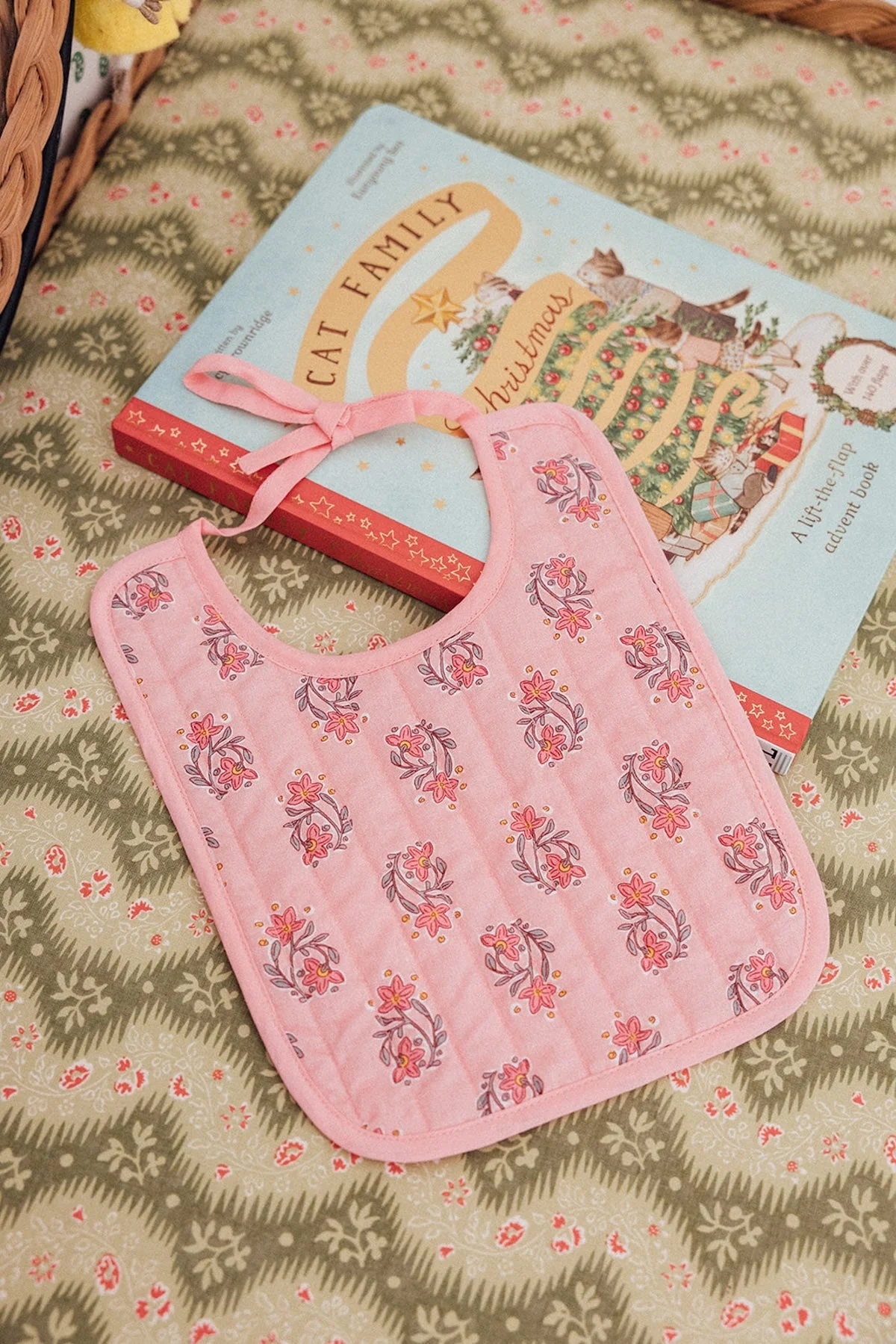 Thais Bib - Image 7